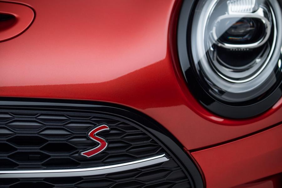 Детали экстерьера Mini Cooper S Clubman (F54) 2019 года  (WW) (фото 26 из 150)
